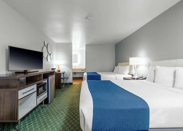 Hotel Days & By Wyndham I-40 Flagstaff